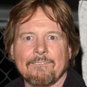 Wrestling Legend Roddy Piper Dies at 61 - ZergNet