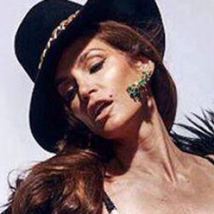 How Cindy Crawford Feels About That Unretouched Photo Leak - ZergNet