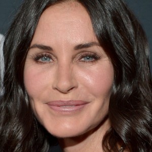 Courteney Cox's Dramatic Transformation - ZergNet