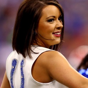 How Much Do NFL Cheerleaders Actually Make? - ZergNet