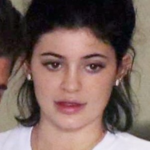 What Kylie Jenner Really Looks Like - ZergNet