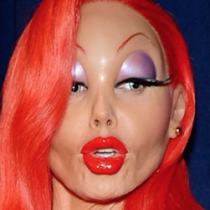 How Heidi Klum Transformed Into Jessica Rabbit for Halloween