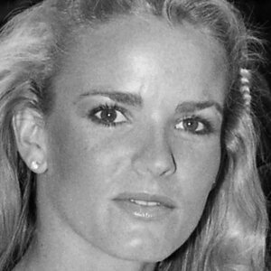 Chilling Details About Nicole Brown Simpson's Murder