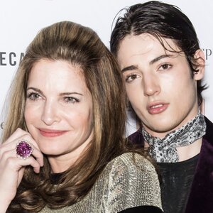 What Helps Stephanie Seymour Cope After The Sad Death Of Her Son - ZergNet