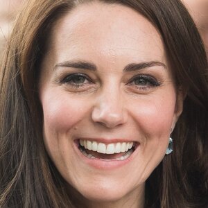 Kate Middleton Bonds With Young School Kids Super Sweet Video