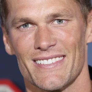 The View Hosts Can't Help But Laugh At Tom Brady's Thirst Trap