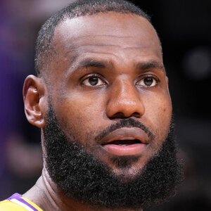 LeBron James Trolls Fans After Getting Booed At Super Bowl 2023 - ZergNet