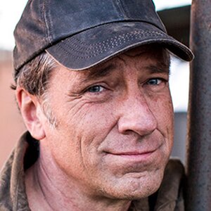 Surprising Facts You Never Knew About Mike Rowe From Dirty Jobs