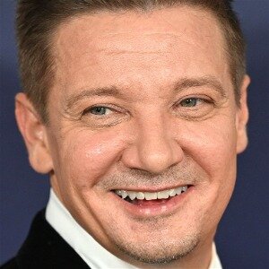 Renner Keeps Spirits Up While Recovering From Snow Plow Accident