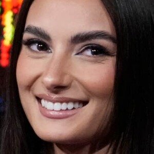 Paige DeSorbo Confesses Craig Conover Left Her Totally Shook - ZergNet