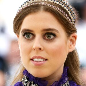 Awkward Princess Beatrice Moments That Were Caught By Millions - ZergNet