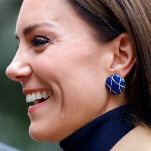 Kate Middleton's Retro Earrings Seen As Homage To Princess Diana