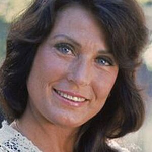 The Dark Side Of 1960s Country Stars - ZergNet