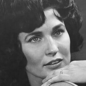 The Dark Side Of 1960s Country Stars - ZergNet