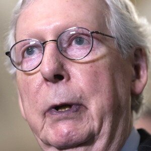 81 Year Old Mitch McConnell Hospitalized After Terrible Fall - ZergNet
