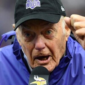 Legendary Vikings Coach Bud Grant Dies At 95