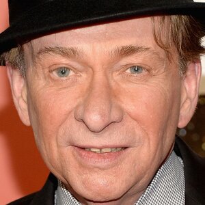 Beloved Singer-Songwriter Bobby Caldwell Dead At 71 - ZergNet