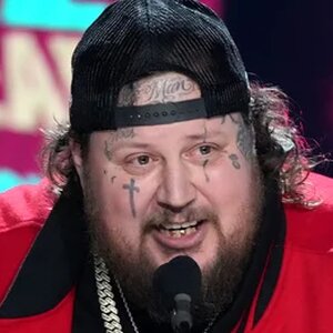 Country Star Jelly Roll's Life With His Wife Bunnie Xo - ZergNet