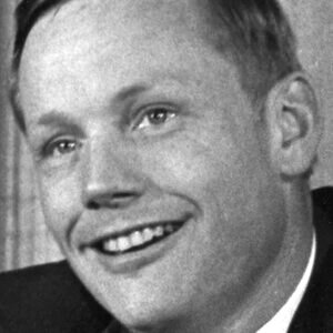 Neil Armstrong's Death May Have Been A Horrible Mistake - ZergNet