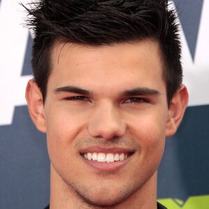 Why Won't Hollywood Cast Taylor Lautner? - ZergNet