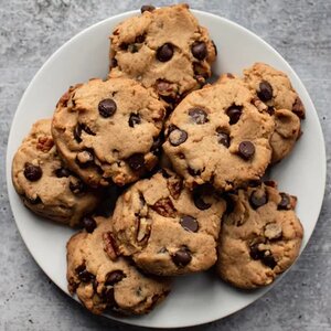 The Professional Baking Hack For Store-Bought Cookie Dough - ZergNet