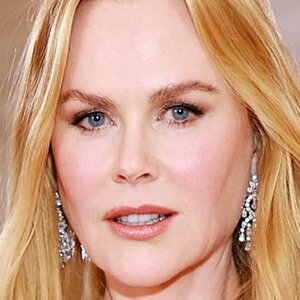Nicole Kidman Stuns In Iconic Dress At Star Studded Met Gala Zergnet Nicole Kidman Stuns In Iconic Dress At Star Studded Met Gala Zergnet