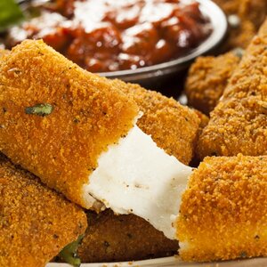 11 Top Frozen Mozzarella Stick Brands, Ranked Worst To Best