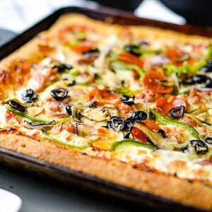 This Sheet-Pan Cheese-Stuffed-Crust Pizza Is To Die For