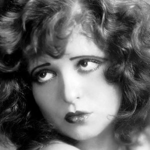 The Untold Truth Of Hollywood's First Ever It Girl - ZergNet