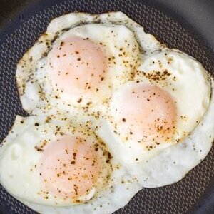The One Seasoning You Should Always Add To Your Fried Eggs