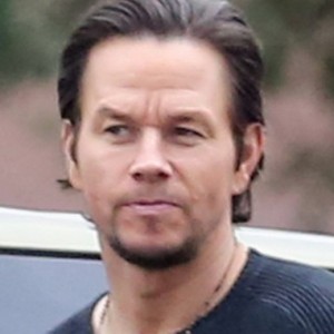 How Mark Wahlberg Did 700 One-Arm Pull-Ups For A Movie