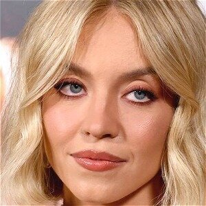 Sweeney Shuts Down One Popular Viral Rumor