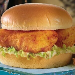We Can't Get Enough Of This Fast Food Chain's Fish Sandwich
