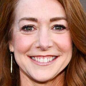 Alyson Hannigan Vanished From Hollywood & Now We Know Why