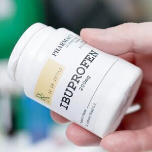 Mixing Ibuprofen With This One Common Drink Is A Huge Mistake