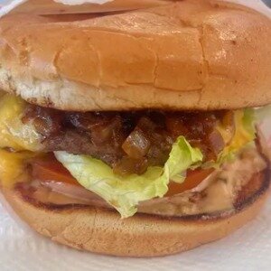 We Tried Cheeseburgers From 8 Fast Food Chains, Here's Our #1