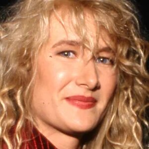 Laura Dern Style Moments That Will Leave You Feeling Nostalgic