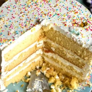 This Grocery Store Makes The Best Birthday Cakes In A Pinch