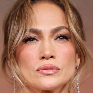 Jennifer Lopez Lives An Insanely Luxurious Life