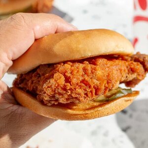 This Fast Food Chain's High-Quality Chicken Has Us Coming Back