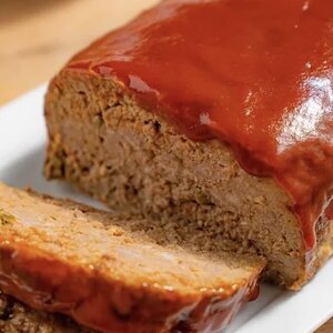 This Chain Restaurant's Meatloaf Just Melts In Your Mouth