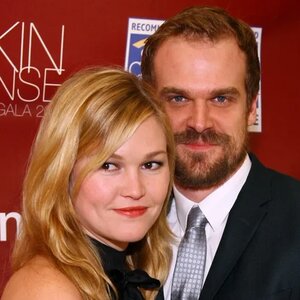 Julia Stiles' Love Life Is More Interesting Than You Think