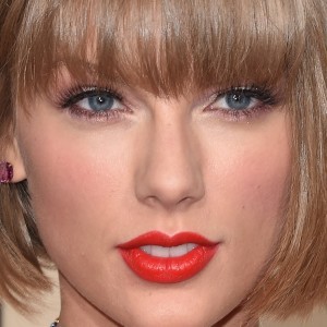 Taylor Swift Sticks it to Kanye in Grammy's Speech